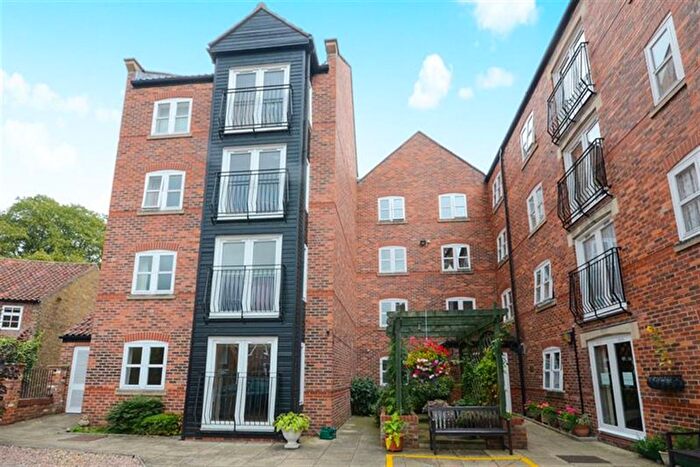 1 Bedroom Flat To Rent In All Saints Court, Market Weighton, YO43
