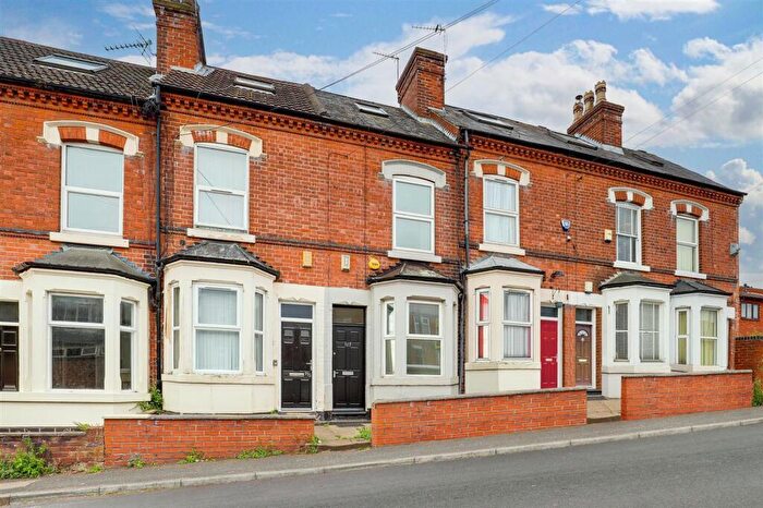 2 Bedroom Terraced House For Sale In Thorneywood Rise, Nottingham, NG3