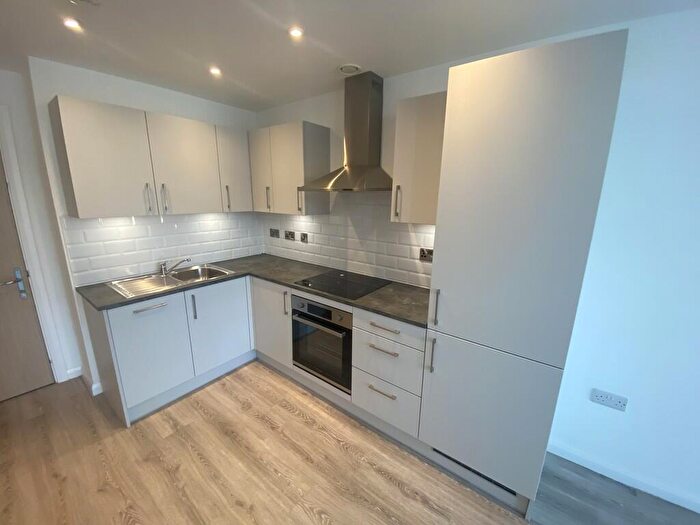 1 Bedroom Apartment To Rent In Parkview, Darwin Street, B12