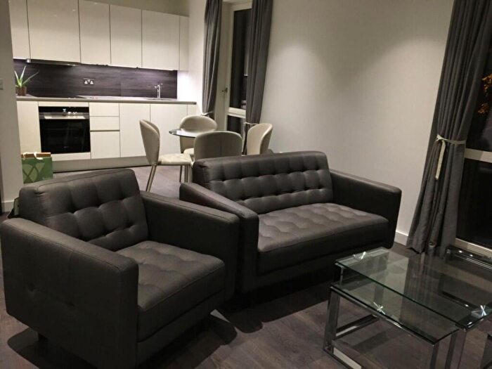 1 Bedroom Apartment To Rent In Devan Grove, London, N4