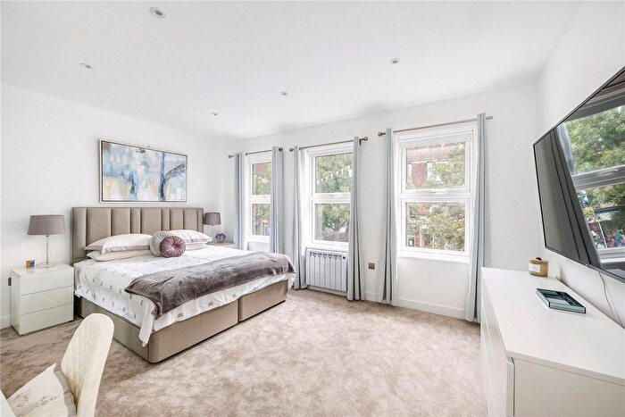 2 Bedroom Flat For Sale In Pitshanger Lane, Ealing, W5