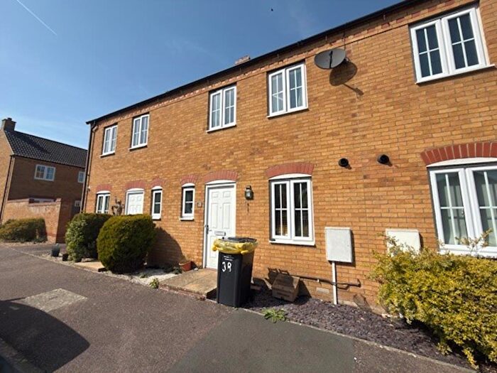 3 Bedroom Property To Rent In Grenadier Close, Bedford, MK41