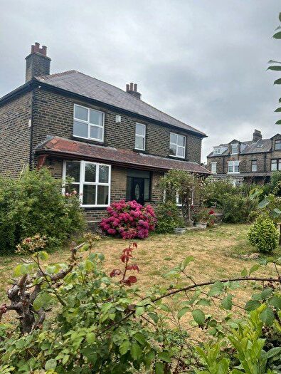 5 Bedroom Property To Rent In Killinghill Road, Bradford, BD3