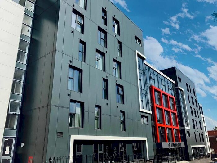 1 Bedroom Studio To Rent In Dumfries Street, Luton, Bedfordshire, LU1