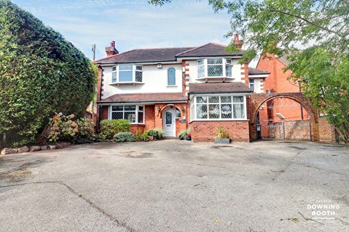 4 Bedroom Detached House For Sale In Lichfield Road, Tamworth, B78