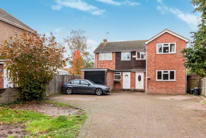 3 Bedroom Semi-Detached House To Rent In Plough Lane, Wokingham, RG40