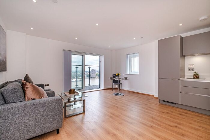 1 Bedroom Flat To Rent In Mast Quay, London, SE18