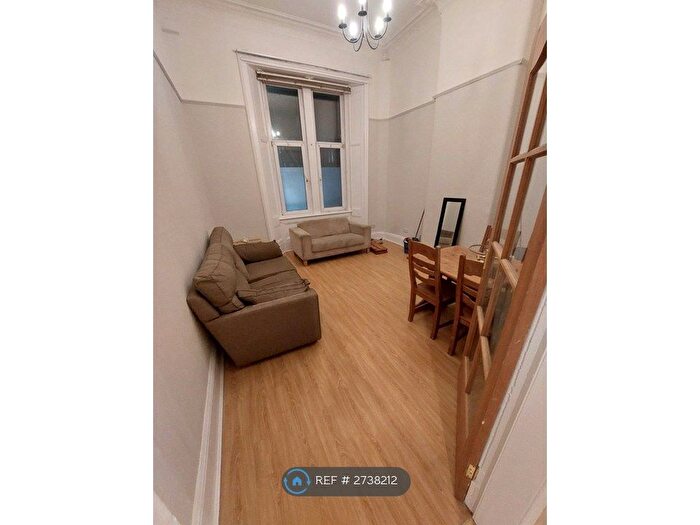 2 Bedroom Flat To Rent In Pollokshaws Road, Glasgow, G41