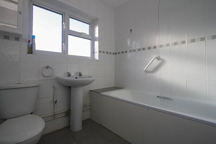 2 Bedroom Detached Bungalow To Rent In Orchard Row, Soham, Ely, CB7