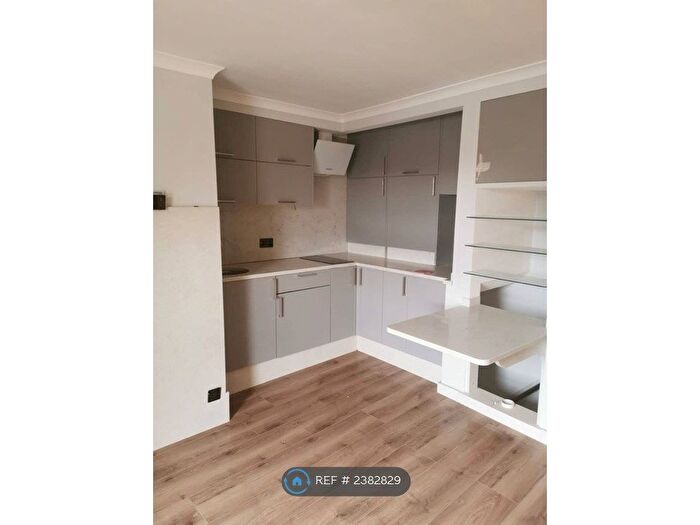 2 Bedroom Maisonette To Rent In Bryant Road Rochester, Rochester, ME2