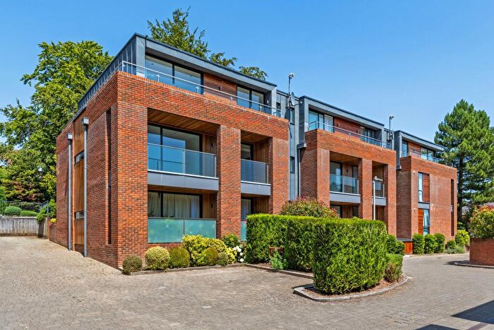 2 Bedroom Apartment For Sale In Nightingale Park, Winchester, SO22