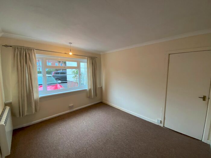 1 Bedroom Flat To Rent In Archers Road, Shirley, Southampton, SO15
