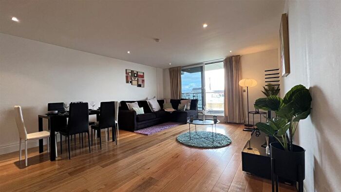 3 Bedroom Flat To Rent In The Boulevard, Imperial Wharf, London, SW6