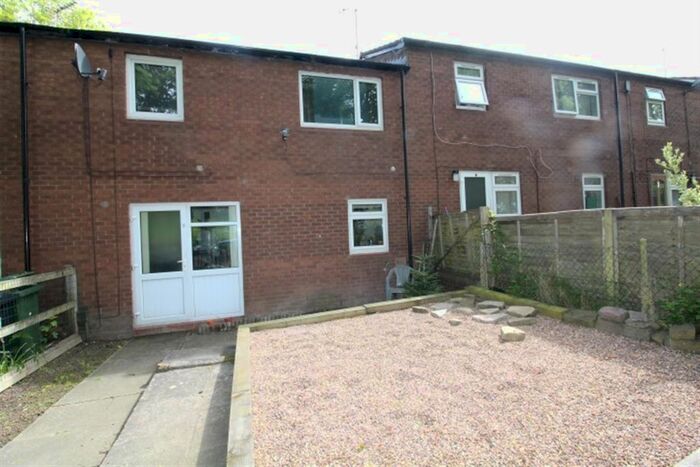 2 Bedroom Terraced House To Rent In Snowden Vale, Leeds, LS13