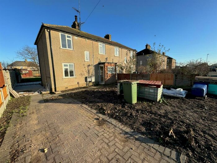 3 Bedroom Semi-Detached House To Rent In Billet Lane, Stanford-Le-Hope, SS17