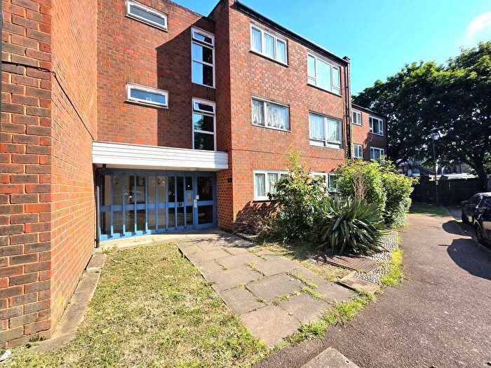 1 Bedroom Flat For Sale In Astall Close, Harrow, HA3