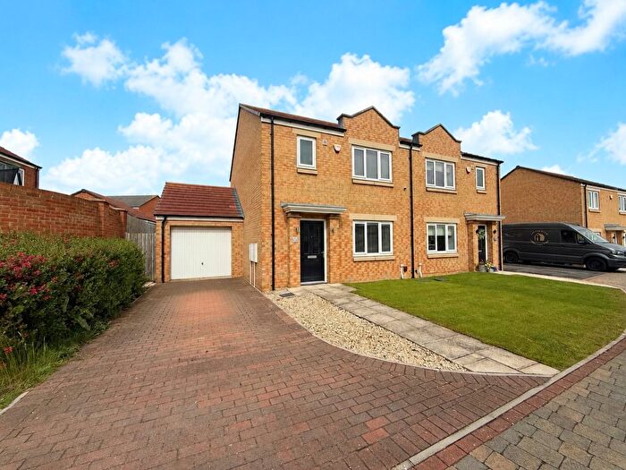 3 Bedroom Semi-Detached House For Sale In Brookdale, Sunderland, SR3
