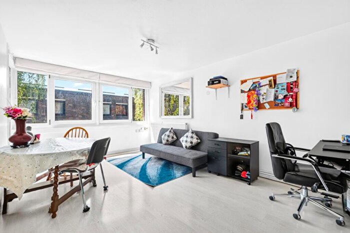 1 Bedroom Flat For Sale In Fordcombe, Queens Crescent, Chalk Farm, NW5
