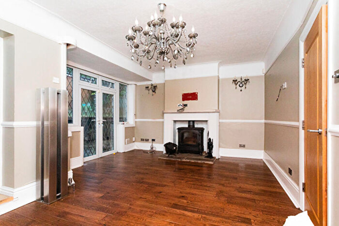 6 Bedroom Detached House For Sale In Moss Bank Way, Bolton, Greater Manchester, BL1