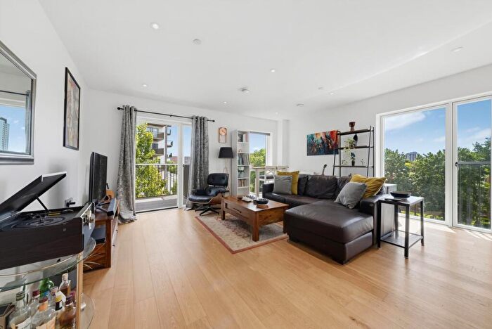 2 Bedroom Apartment For Sale In Maud Street, London, E16