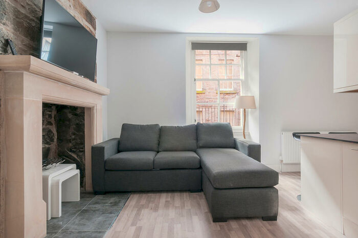 4 Bedroom Flat To Rent In St Marys Street Edinburgh United Kingdom, EH1
