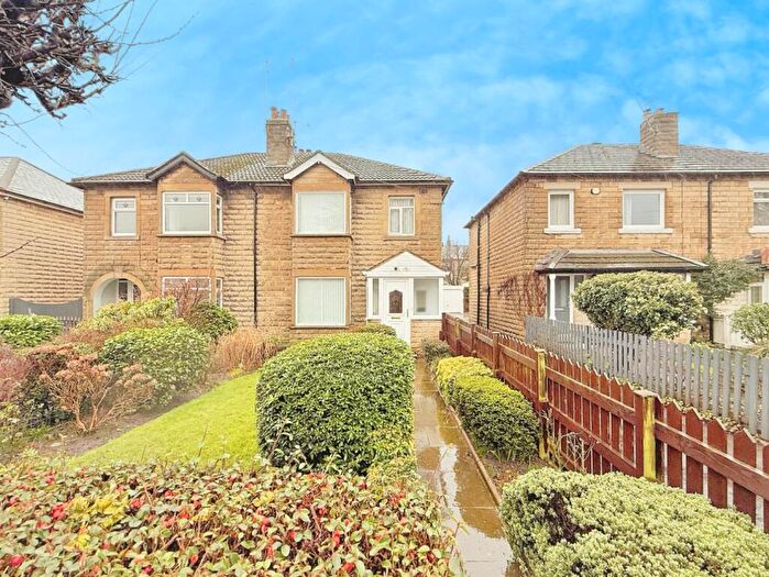 3 Bedroom Semi Detached House For Sale In Back Lane, Farsley, LS28