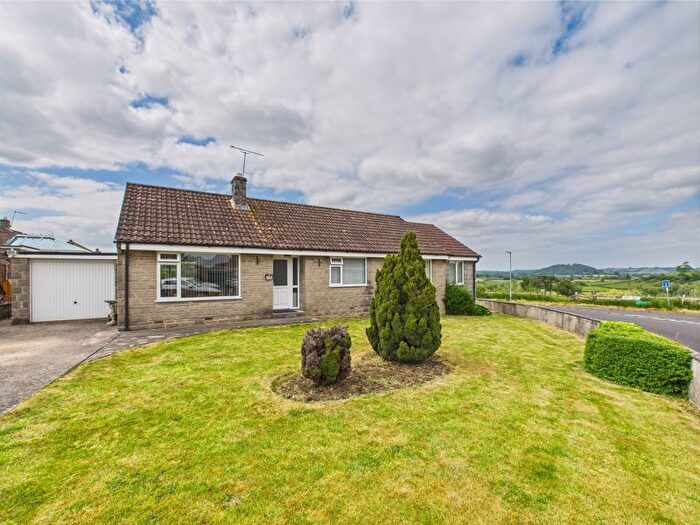 3 Bedroom Bungalow For Sale In Beech Grove, Somerton, TA11