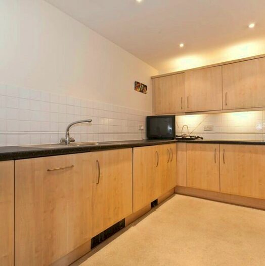1 Bedroom Apartment To Rent In Berglen Court, Branch Road, London, E14
