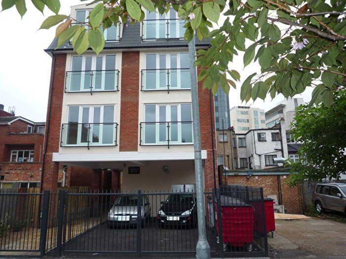 1 Bedroom Flat To Rent In Crown House, SL1