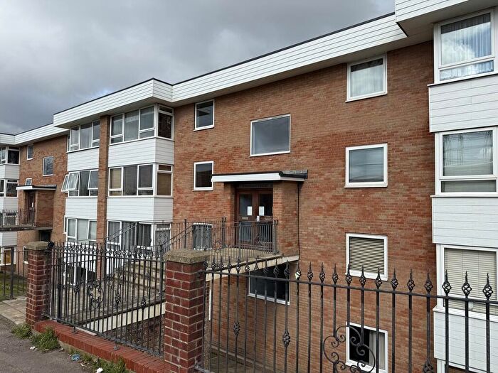 2 Bedroom Apartment To Rent In Roedean Road, Brighton, BN2