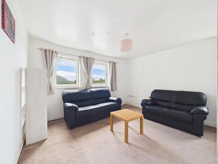 2 Bedroom Flat To Rent In Upper Parliament St, L8