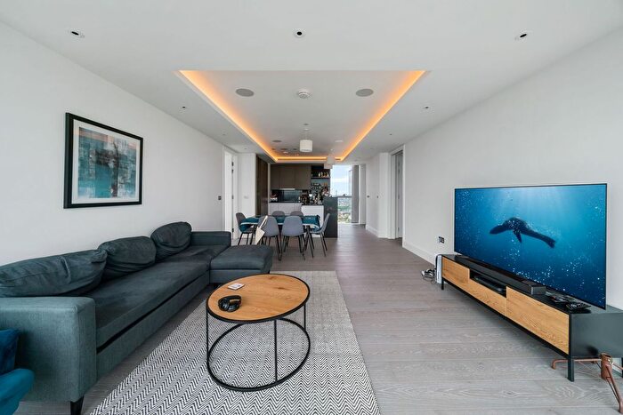 2 Bedroom Flat To Rent In Carrara Tower, EC1V
