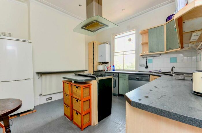 3 Bedroom Maisonette To Rent In Barry Road, East Dulwich, London, SE22