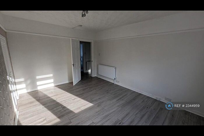 1 Bedroom Flat To Rent In Church Road, Clarkston, Glasgow, G76