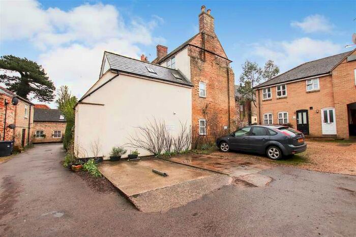 1 Bedroom Flat To Rent In Orchard Lane, Huntingdon, PE29