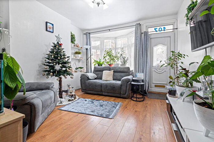 2 Bedroom Semi-Detached House For Sale In Park Road, Coalville, LE67