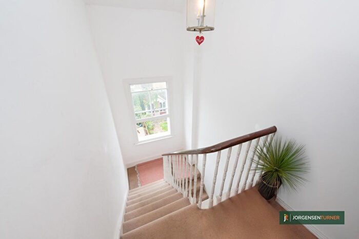 1 Bedroom Flat For Sale In Loftus Road, Shepherds Bush, London, W12