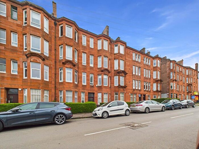 Flat For Sale In Barfillan Drive, Glasgow, G52