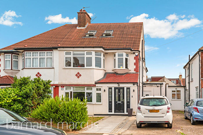 6 Bedroom House To Rent In Sandringham Gardens, London, N12