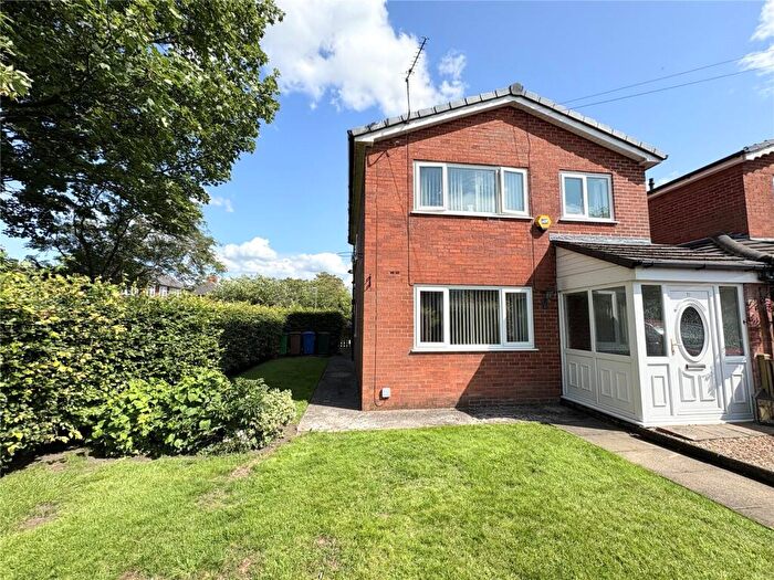3 Bedroom Link Detached House For Sale In Links Road, Hopwood, Heywood, Greater Manchester, OL10