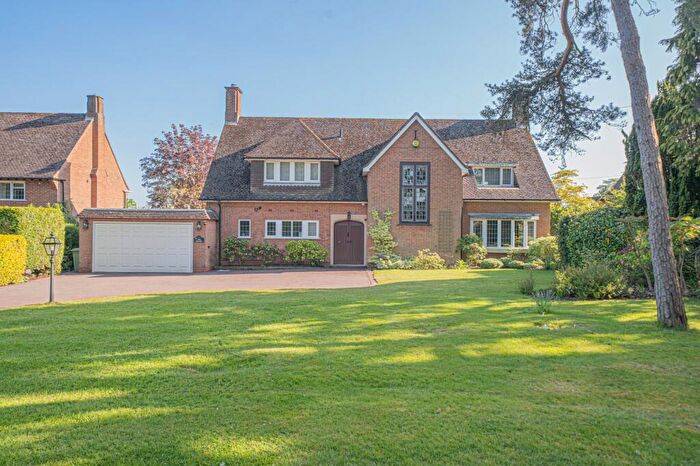 4 Bedroom Detached House For Sale In Temple Road, Dorridge, B93