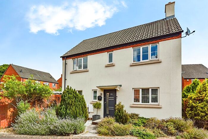 3 Bedroom Semi-Detached House For Sale In Dowse Road, Devizes, SN10