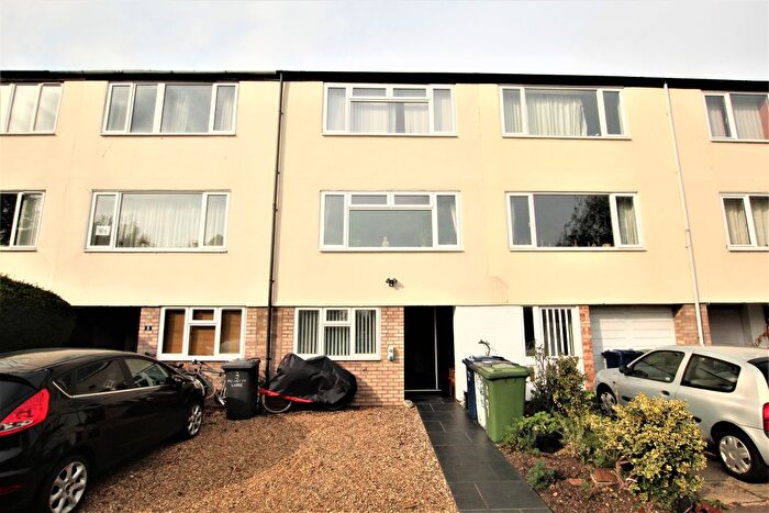 3 Bedroom Terraced House To Rent In Mulberry Close, Cambridge, CB4