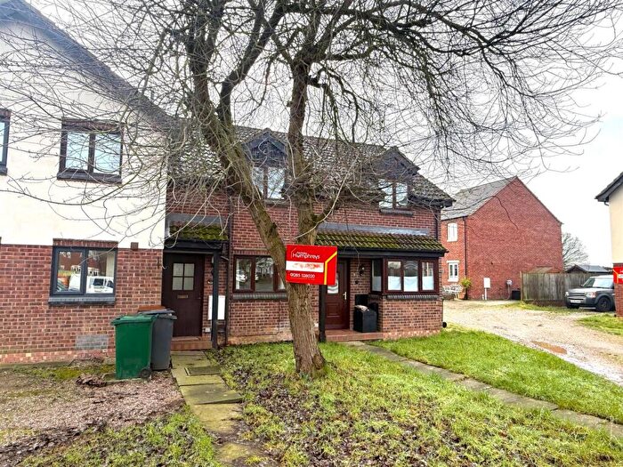 2 Bedroom Town House For Sale In The Shie'ling, Hatton, Derby, DE65
