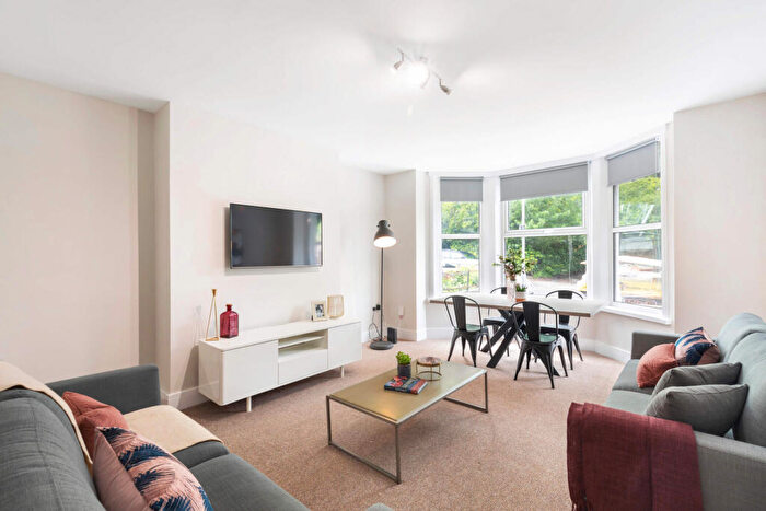 6 Bedroom House To Rent In Delph Lane, Leeds, LS6