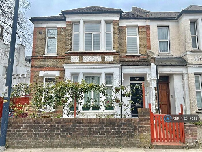 2 Bedroom Flat To Rent In Stanstead Road, London, SE23