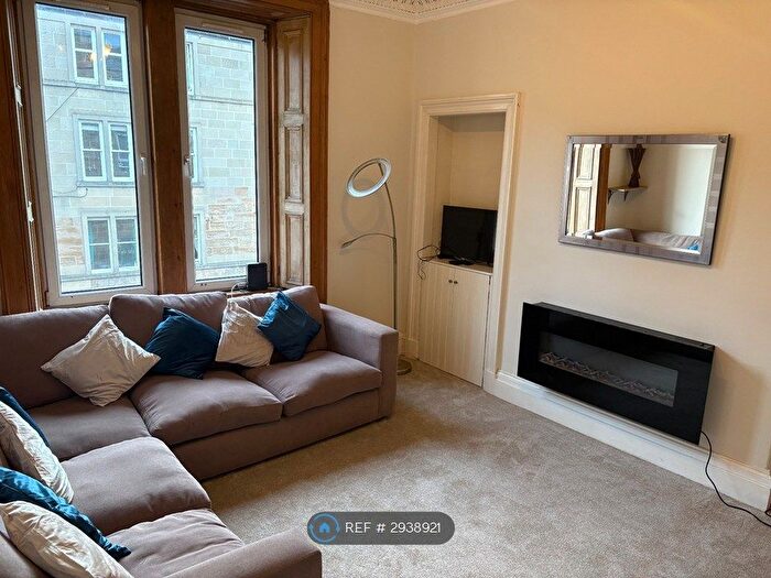 2 Bedroom Flat To Rent In Caledonian Place, Edinburgh, EH11