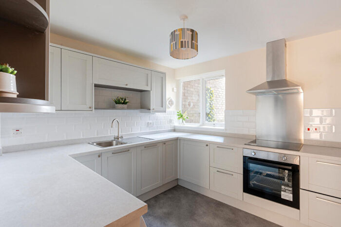 2 Bedroom Flat For Sale In Knoll Hill, Sneyd Park, Bristol, BS9