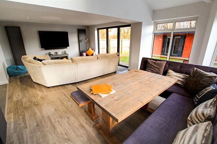 4 Bedroom Detached House For Sale In The Post Horn, Newton Aycliffe, DL5