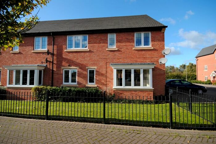 2 Bedroom Flat To Rent In Highland Drive, Loughborough, LE11